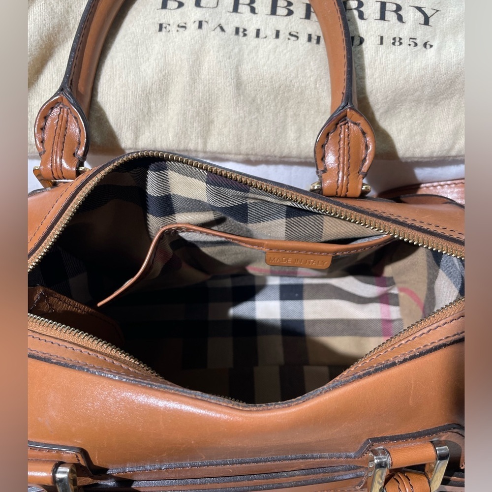 BURBERRY Alchester Bridle Belted DOCTORS Bag BROWN Purse Crossbody Leather ITALY - Picture 10 of 16